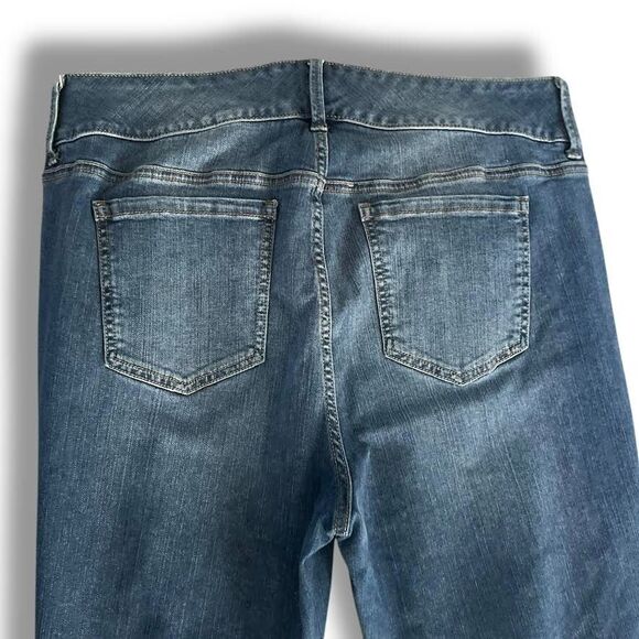 Torrid Premium Jeans Women's Plus 18R Blue Jeggings Distressed High Rise Curvy - Picture 8 of 16